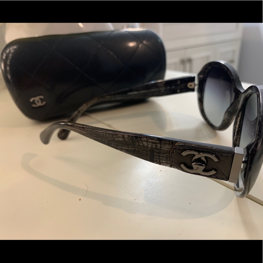 Gorgeous Authentic Chanel Sunnys! Good Cond